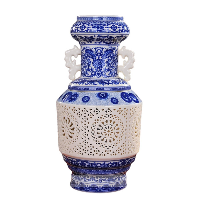 Chinese hollow famille rose porcelain vase decorations home decor Jahrriesnge porcelain of vase cna0218