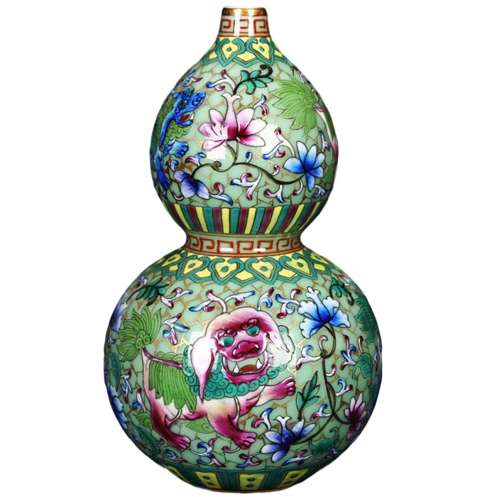 Enamel green lion auspicious gold painted ceramic vases ornaments Jahrriesnge porcelain of vase cna0330