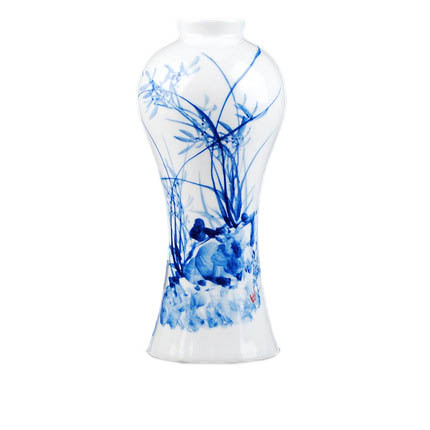 Hand painted creative orchid pattern blue and white ceramic vase Jahrriesnge porcelain of outline in gold red egg vase cna0755