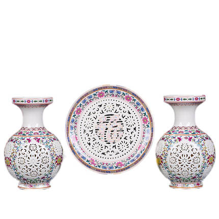 3 pieces grooved hollow picture pastel hanging plate and apple vases Jahrriesnge porcelain of hollow vase set 3 pcs cna0911