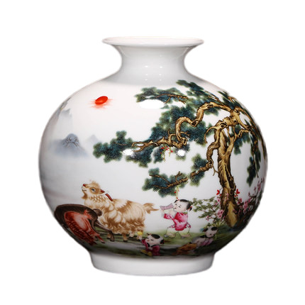 Small vintage pottery flower vases and ornaments with sheep on Jahrriesnge porcelain of amimal vase cna1258