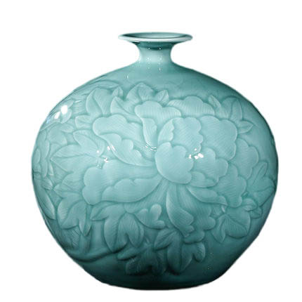 Vintage celadon carved peony textured glazed ceramic vase ornament Jahrriesnge porcelain of carving shadow blue glaze vase cna1303